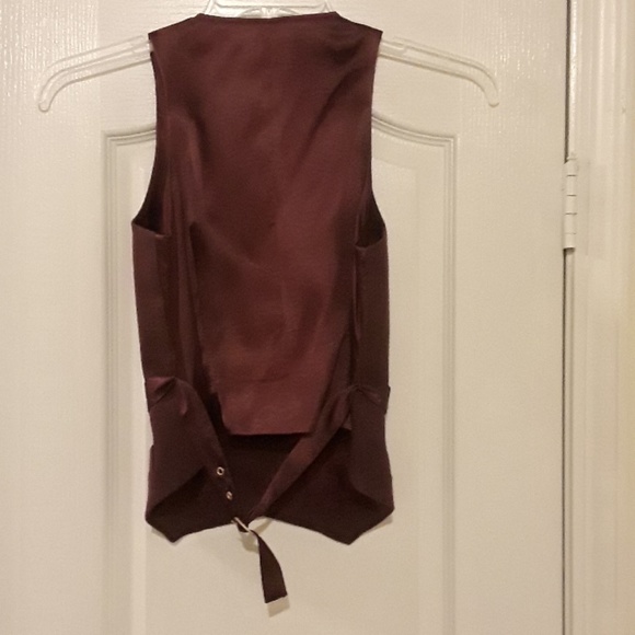 Maroon vest. - Picture 2 of 2